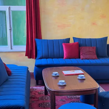 Appartement Emajoe 8 *